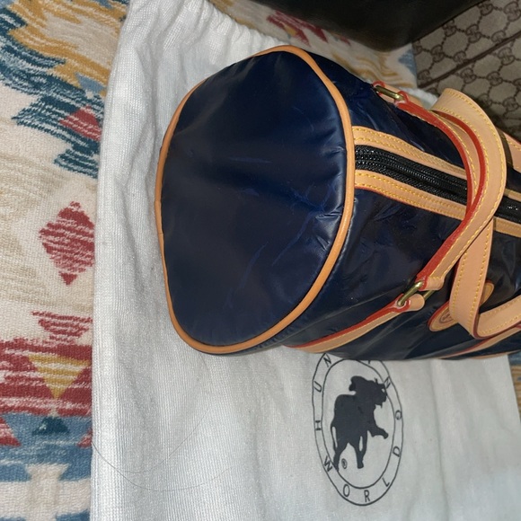 Hunting World Circler Hand Bag - Picture 2 of 8